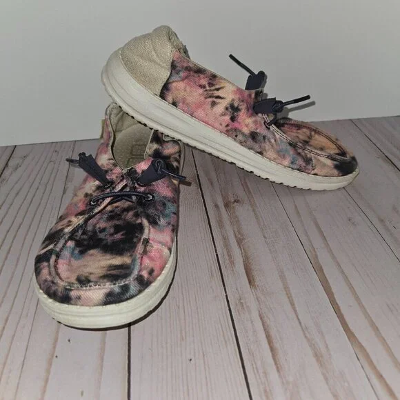 CLEARANCE • Hey Dude • Moccasin • Youth Size 3 or Ladies Size 4 - Picture 9 of 12